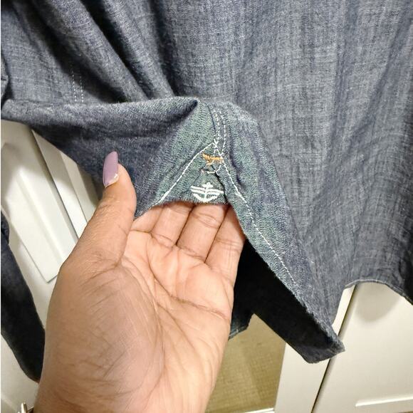 Dockers Men’s XL Chambray Denim Button-Up Shirt Long Sleeve 100% Cotton - Picture 3 of 8